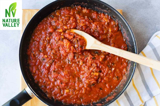 uses of tomato paste is in pasta sauces